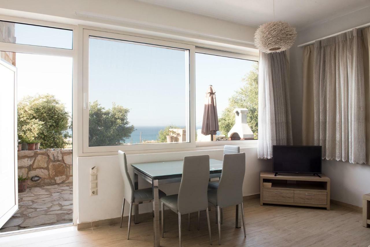 Pantanassa Villas Agia Marina  Exterior photo